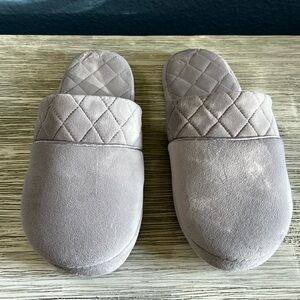 Barefoot Dreams Gray Quilted Slippers